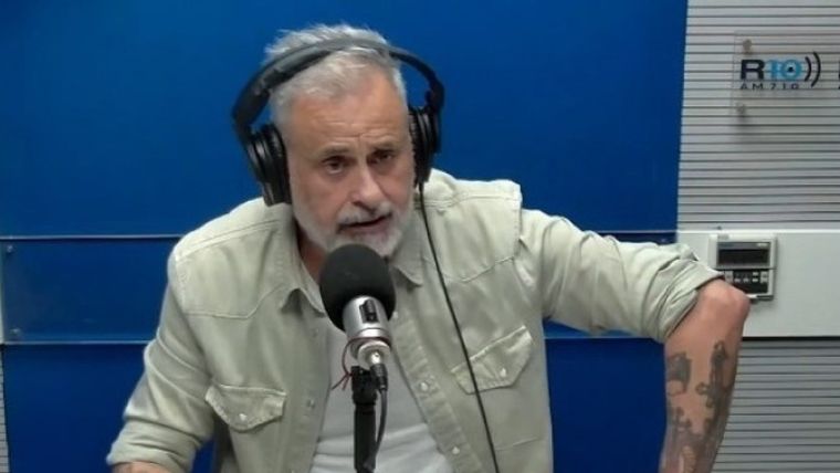 Jorge Rial dio pistas sobre nuevos capítulos en el escándalo que rodea a Javier Milei. Foto: captura de video Radio 10.