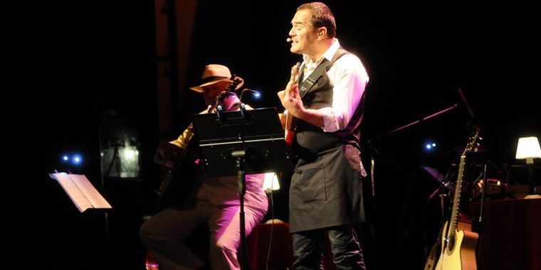 Serrano construyó una historia valiéndose de 27 canciones. Foto: Alf Ponce / MDZ