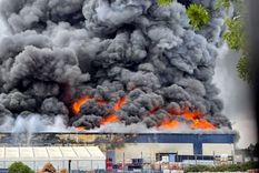 Una de las explosiones en Leamington Spa. Foto: The Telegraph.