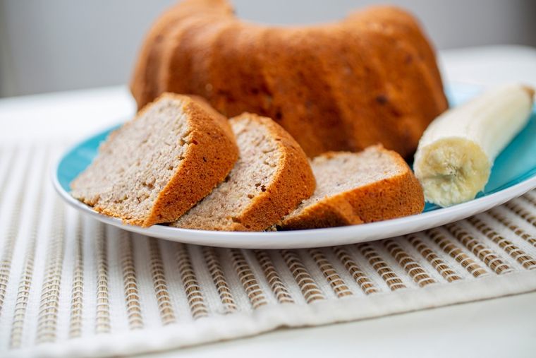 El budín de plátano nació como una receta para reutilizar plátanos muy maduros, evitando así el desperdicio de fruta. El budín de plátano nació como una receta para reutilizar plátanos muy maduros, evitando así el desperdicio de fruta.