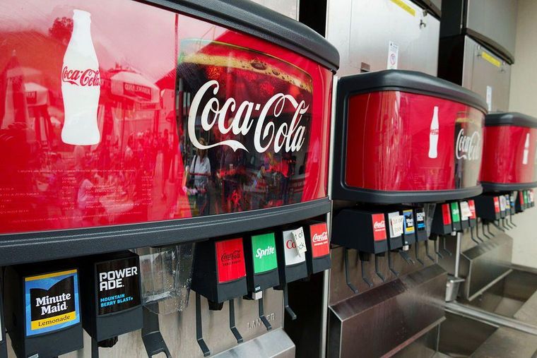Los expertos están de acuerdo: cuanto más reduzcas tu consumo de bebidas azucaradas, mejor estará tu salud.