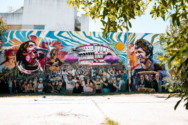 El mural retrata a Liam y Noel Gallagher.