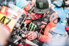 Benavides no pudo contener las lágrimas. Foto: Dakar Benavides no pudo contener las lágrimas. Foto: Dakar