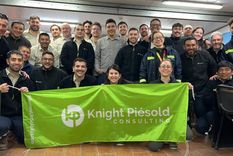 La fuerza del equipo: al trabajar en roster, los vínculos creados entre colegas se convierten en el motor que impulsa el logro de los objetivos.