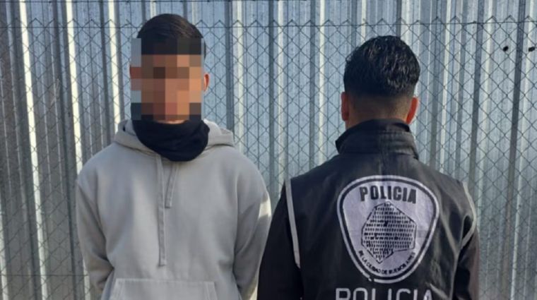 El detenido tiene 25 años y es jugador del club Real Pilar