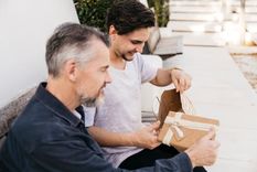 Te damos algunas ideas para que compres el regalo para el Día del Padre Foto: Freepik