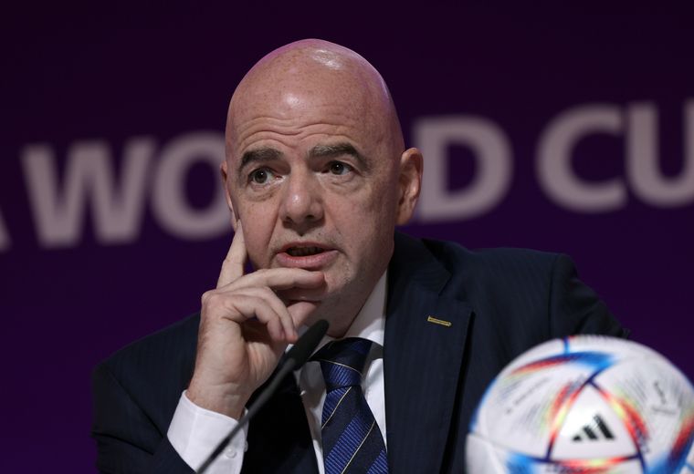 Gianni Infantino obtiene su primera oposición al nuevo formato del certamen oficializado Foto: EFE