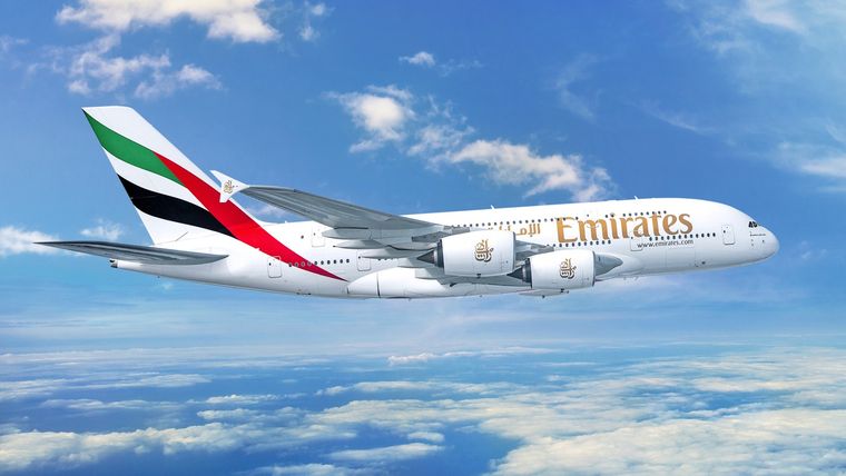 Autorizan a Emirates a hacer vuelos internos de carga.
