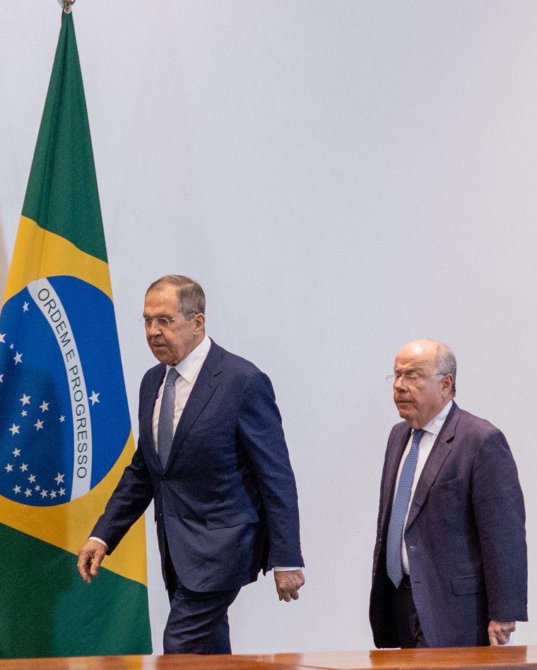 Sergei Lavrov y Mauro Vieira, ministros de Exteriores de Rusia y Brasil, respectivamente Foto: DPA