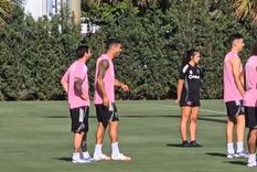 El astro rosarino dejó atrás las prácticas diferenciadas y trabajó a la par de sus compañeros. El astro rosarino dejó atrás las prácticas diferenciadas y trabajó a la par de sus compañeros.