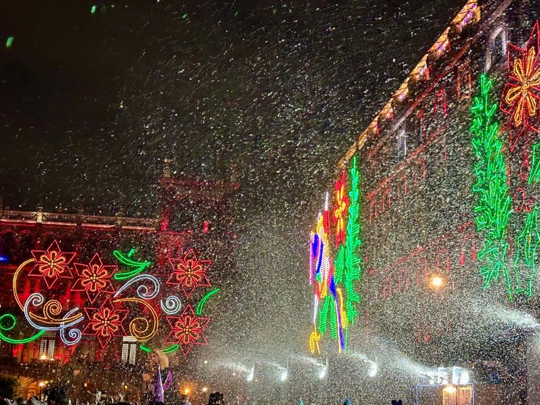 Con nieve recreada, el la Ciudad de México espera la Navidad. Foto: Antonio Riccobene/MDZ