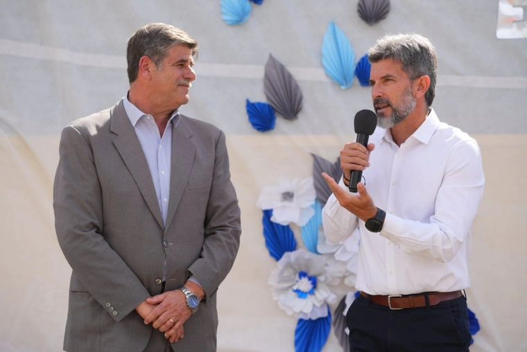 Los intendentes Mario Abed y Ulpiano Suarez. Foto: @UlpianoSuarez