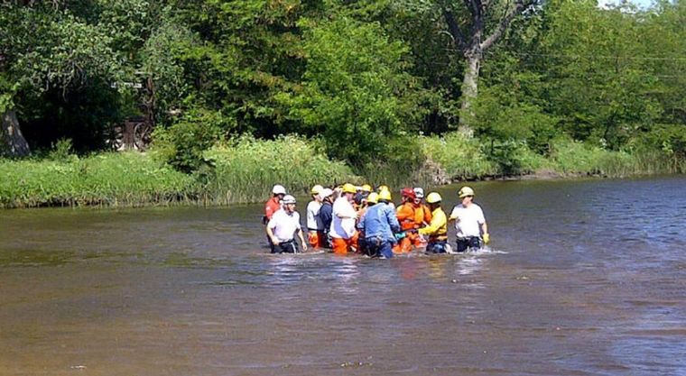 El nene murió ahogado en un río y la beba tras caer a una pileta