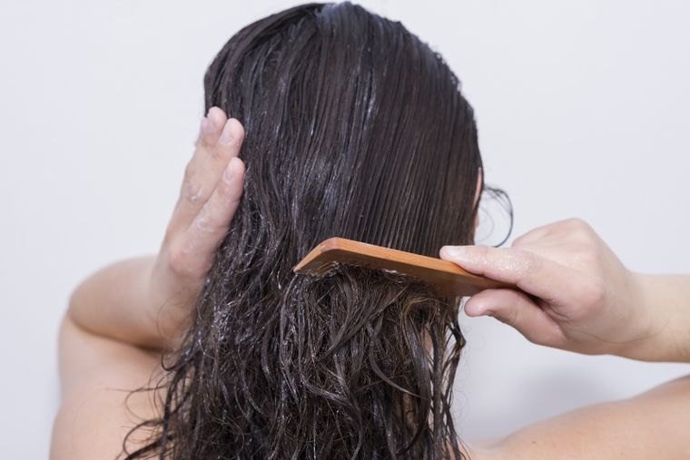 Anmat prohibió el uso de algunos productos para el cabello.
