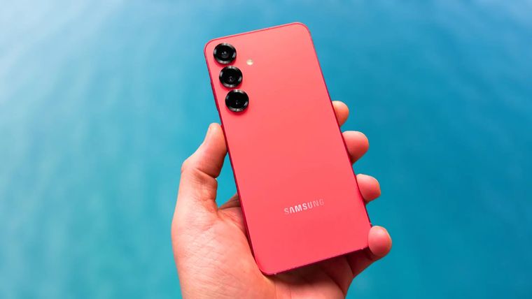 El nuevo Samsung Galaxy S26 Plus decepciona por los datos filtrados sobre su capacidad energética.