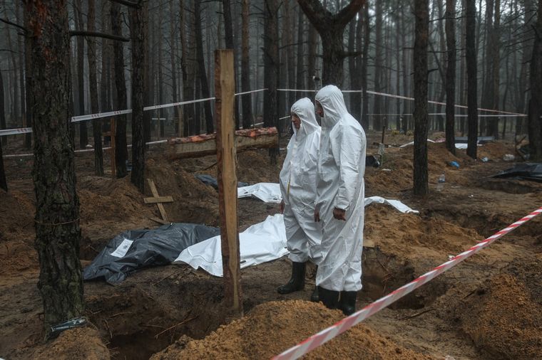 Fosas comunes en la ciudad de Izium, recuperada por las tropas ucranianas Foto: The Kyiv Independent