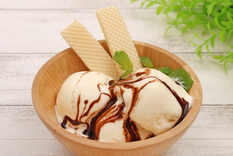 Para golosos de verdad: receta de helado con salsa de chocolate. Para golosos de verdad: receta de helado con salsa de chocolate.