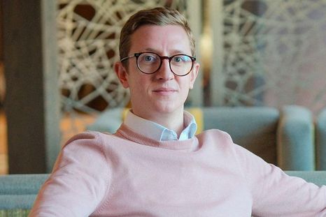 Alex West califica los meses posteriores al nacimiento de sus dos hijos como "grises".