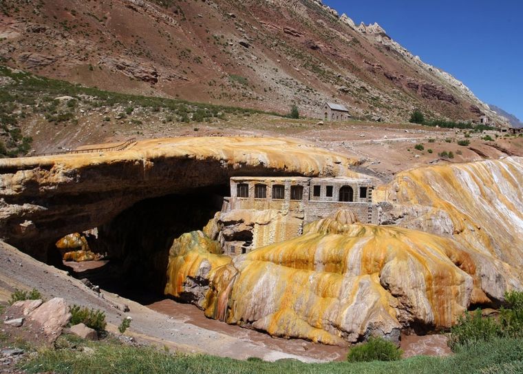 Una de las intervenciones está proyectada en Puente del Inca
