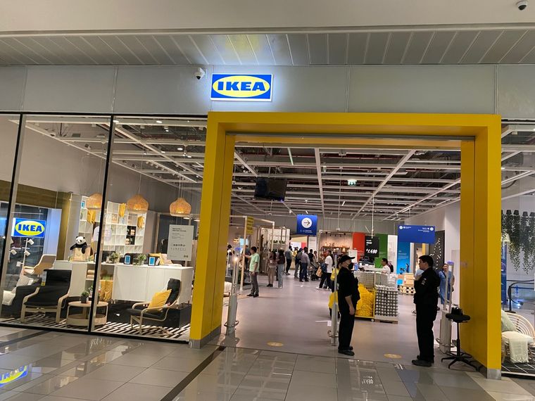 La entrada de IKEA, en la capital chilena. Foto: Federico Croce/MDZ