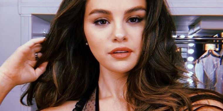 Mirá los looks de Selena Gómez.