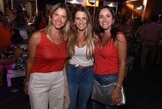 Ceci Prato con sus amigas: Martina y Malu. Foto: ALF PONCE / MDZ