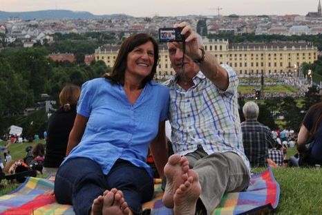 Cuál es la nueva mejor ciudad del mundo para vivir (y por qué desbancó a Melbourne después de siete años)