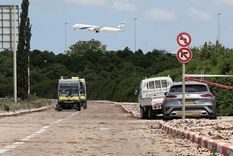 Según el reporte del servicio de emergencias, el ataque dejó seis heridos sin gravedad y paralizó brevemente el tráfico aéreo.  Foto: Gentileza RTVE.es
