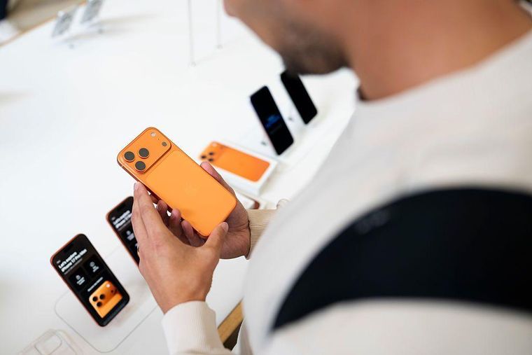 Apple desarrolla IA pero no para todos los iPhone.