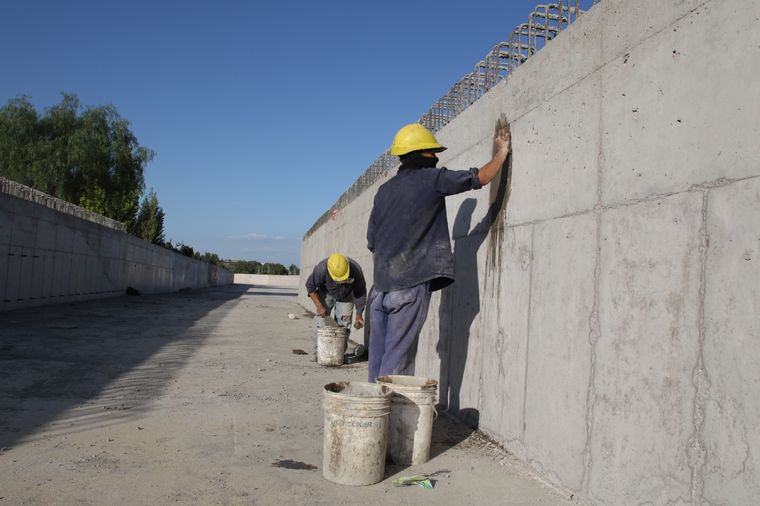 Las obras en la ruta Panamericana incluyen la reparación y construcción de colectores, cruces y terraplenes Foto: Maximiliano Ríos/MDZ