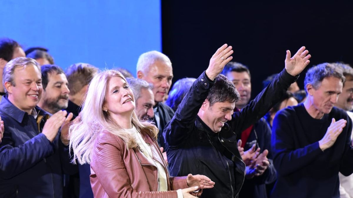 El riesgo de perder contra nadie y la gran panzada que se dio Axel Kicillof, el soviético antimilei