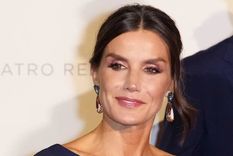 Letizia Ortiz se destacó con el sentador vestido azul. Foto: Instagram
