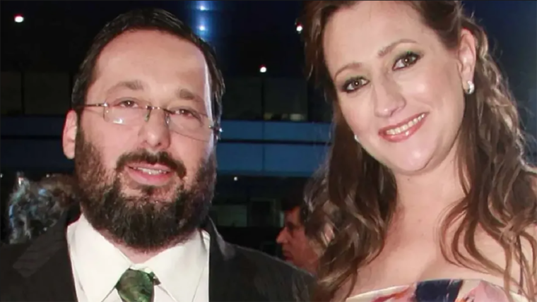 LA EX. CARMELA ESTUVO AL FRENTE DEL VELORIO DE ROZIN.