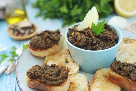 Intensidad pura: receta de tapenade de aceitunas negras súper aromático. Intensidad pura: receta de tapenade de aceitunas negras súper aromático.