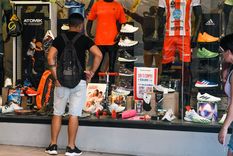 No alcanza: cada vez más ingresos quedan por debajo de la línea de pobreza Foto: Santiago Tagua/MDZ