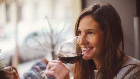 Los looks de after office deben funcionar tanto para el trabajo como para el bar