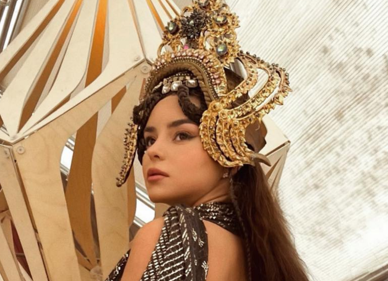 La joven modelo Demi Rose mide 1,57 metros.