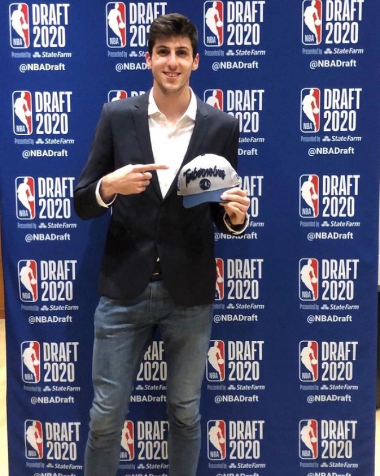 Leandro Bolmaro Knicks eligen a Bolmaro con el número 23 y lo traspasan a los Timberwolves Foto: Instagram Leandro Bolmaro