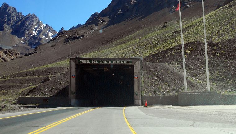 El corte será en el túnel internacional Cristo Redentor. Foto: ALF PONCE MERCADO / MDZ