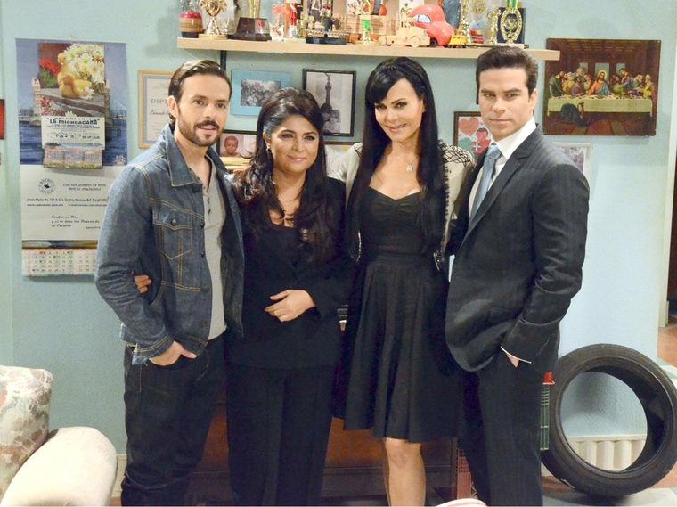 Corona de lágrimas contó con un elenco de lujo