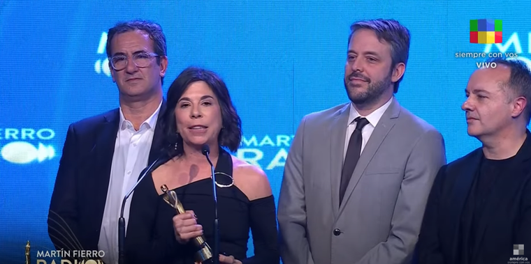 María O'Donnell y equipo. Créditos: Captura / AMÉRICA María O'Donnell y equipo. Créditos: Captura / AMÉRICA
