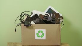 La reutilización de celulares antiguos permite cuidar el ambiente y ahorrar mucho dinero. La reutilización de celulares antiguos permite cuidar el ambiente y ahorrar mucho dinero.