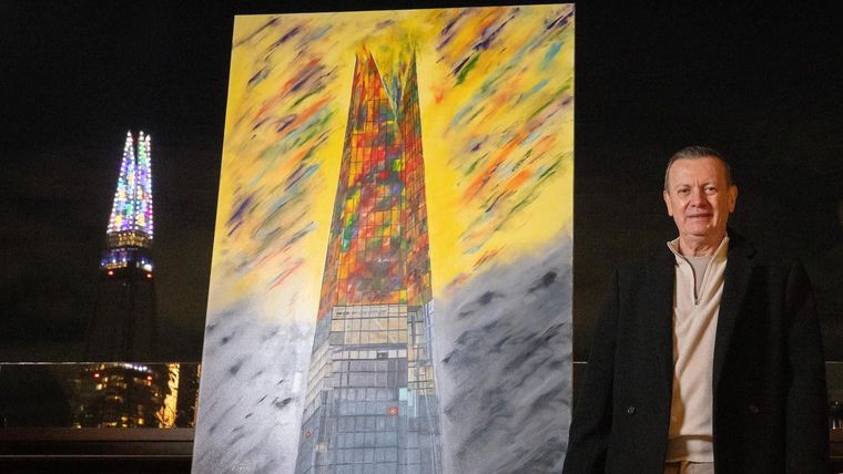 La pintura del artista colombiano Gustavo Zuluaga se convirtió en un show de luces navideñas.
