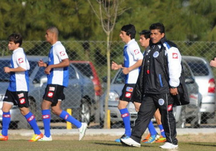 Asad está buscando su equipo ideal. Foto: Bodegue.com