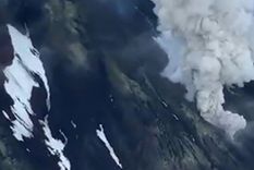tras 475 anos, entro en erupcion un volcan en rusia tras 475 anos, entro en erupcion un volcan en rusia