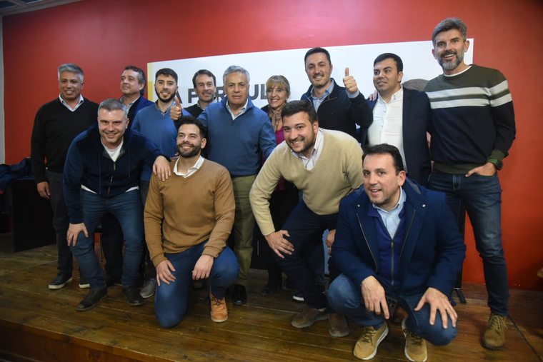 Cambia Mendoza retoma su campaña en la provincia respaldando la fórmula Bullrich-Petri Foto: Twitter @alfredocornejo