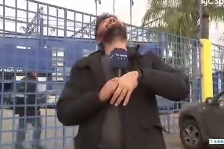 Tato Aguilera protagonizó el blooper del día mientras daba la información de Boca Foto: TyC Sports