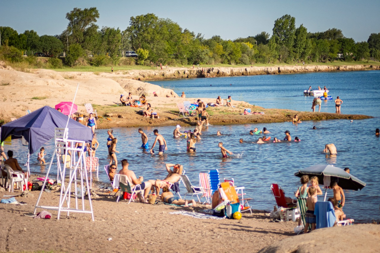 Villa Rumipal combina embalse, playas y la calma clásica de los pueblos serranos. Villa Rumipal combina embalse, playas y la calma clásica de los pueblos serranos.