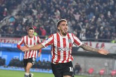 Mauro Méndez anotó dos de los goles del Pincha. Foto: Télam