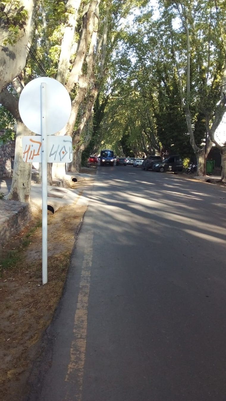 El impacto del movimiento vehicular en las calles de Chacras de Coria obliga a reforzar los controles Foto: Gentileza